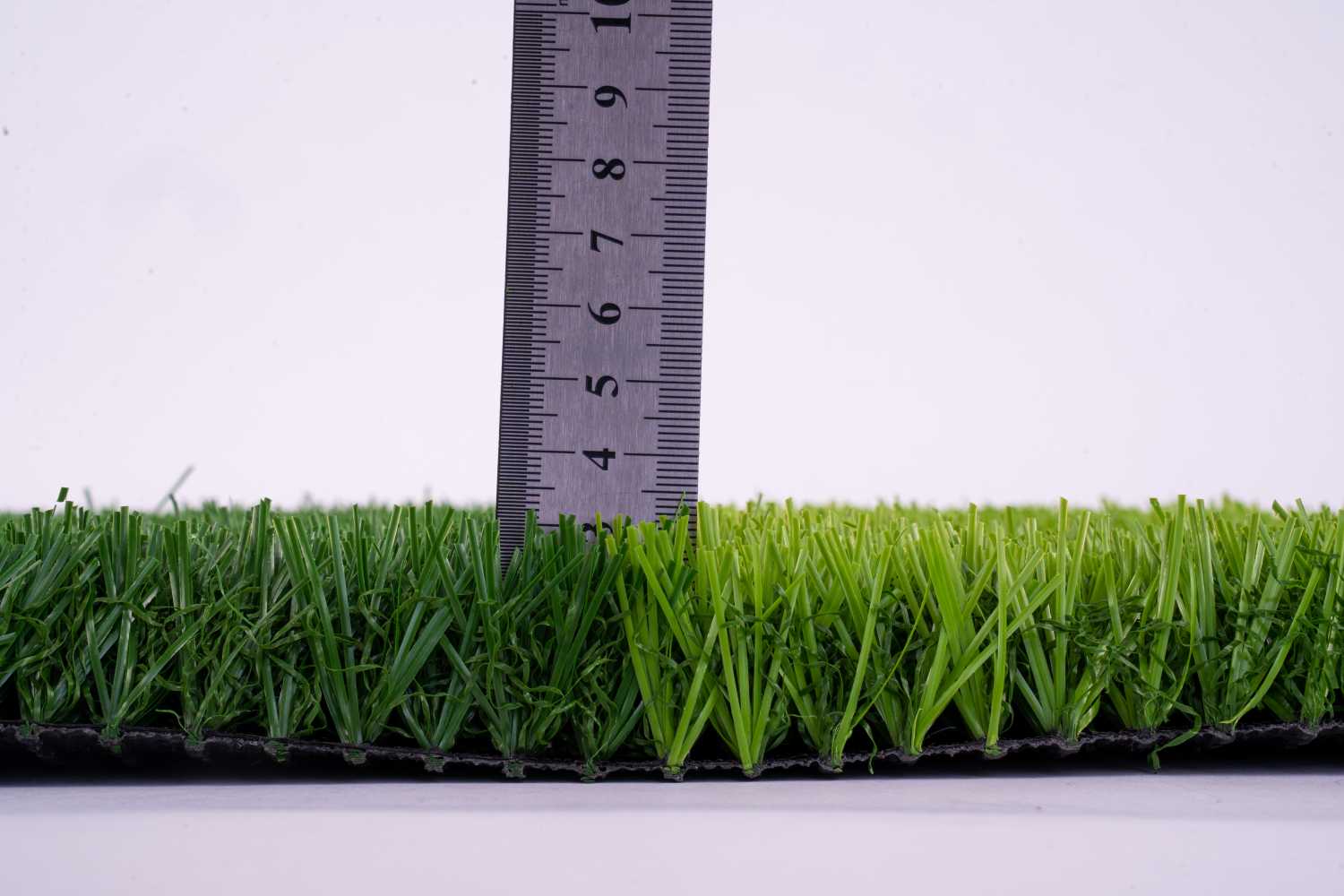 Diamond shape yaarn no-infill football grass well UV-resistance synthetic turf grass