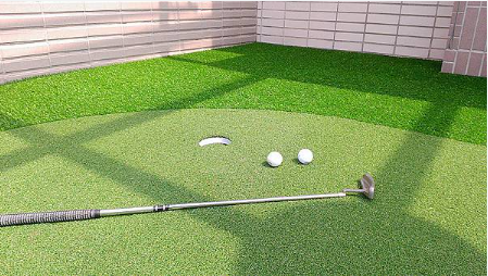 Outdoor Artificial Putting Green Application